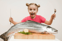 Более высоким уровнем интеллекта обладают дети, которые едят рыбу как минимум раз в неделю.